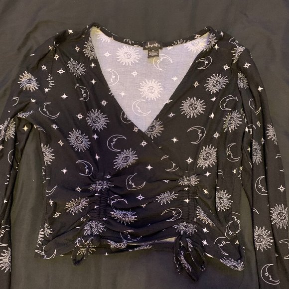 Sun & Moon Patterned Cropped Top - Picture 2 of 2